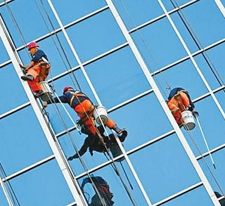 高空清潔防墜器保護工人安全